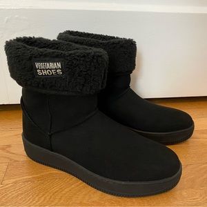 Vegetarian Shoes Snugge Boot Dream NWOT